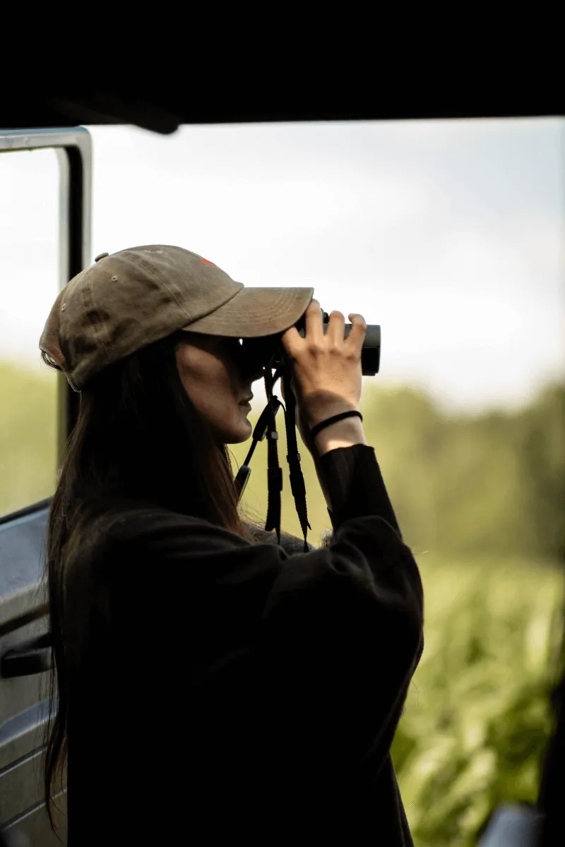kompaktes 10×42 Fernglas Kolibri – Bild 2