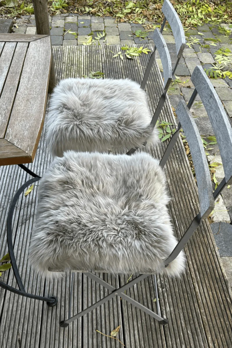 Schaffell Sitzauflage eckig ca. 35x35cm – Bild 6