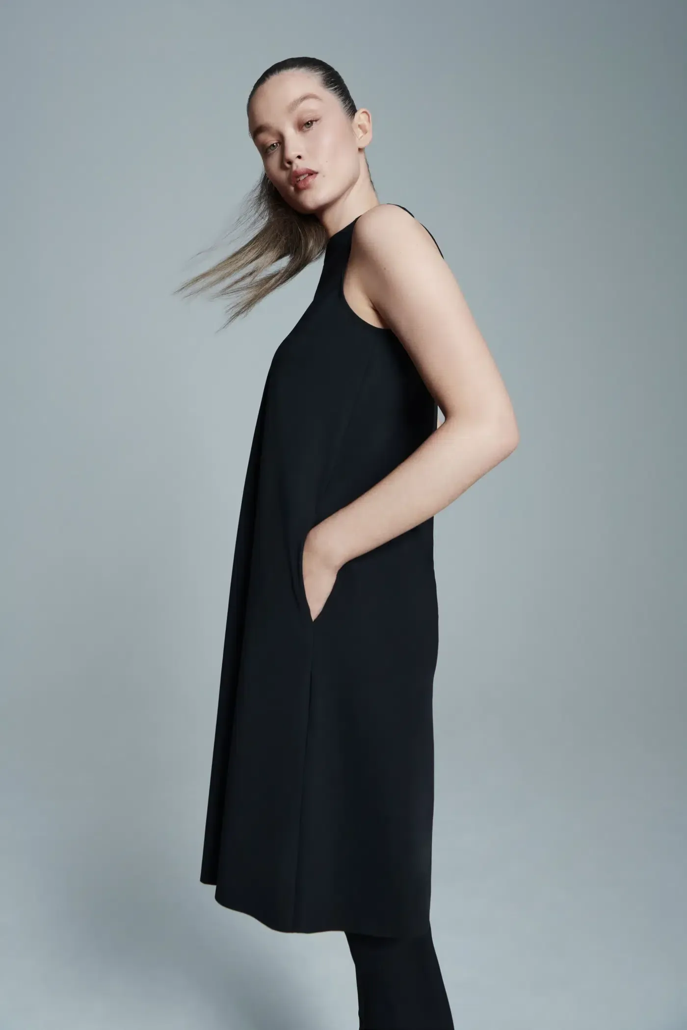 Japan TKY Kleid “Amya” Dunkelblau – Bild 2