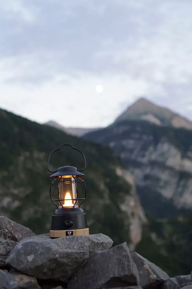 Dimmbare Lampe mit Powerbank – Bild 2