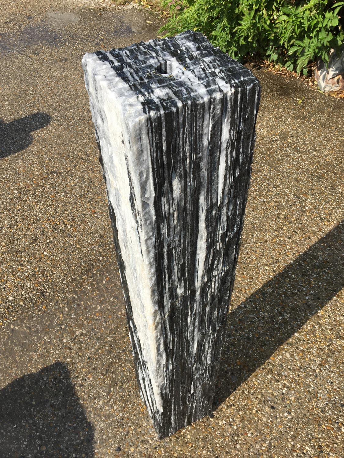Quellstein Black&White BW2108, 135cm – Bild 3
